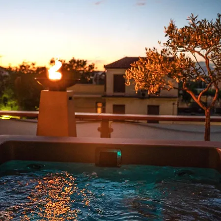 Majestic Overlooking Acropolis With Hot Tub Athen