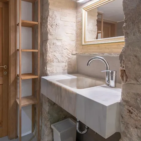 Villa Majestic Overlooking Acropolis With Hot Tub Athen